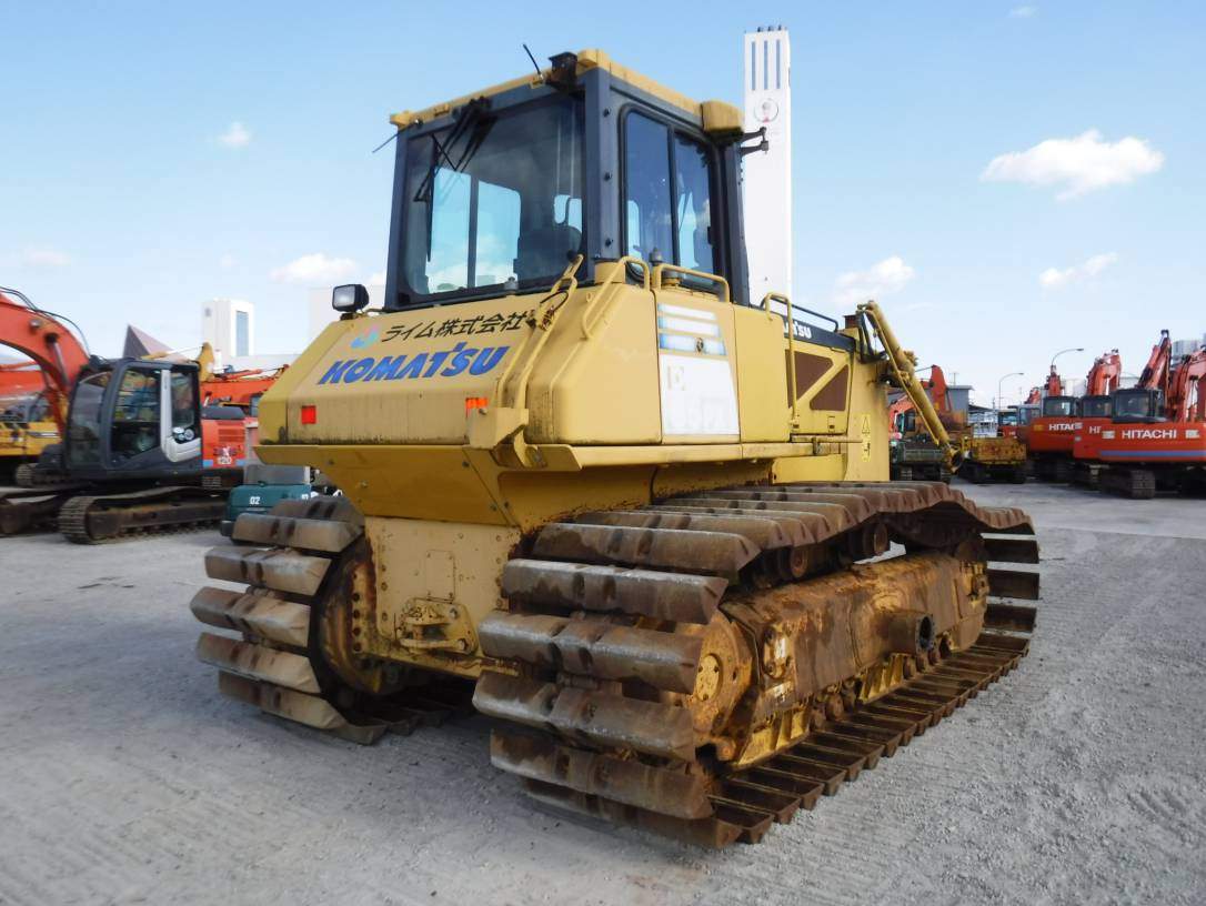 Máy ủi Komatsu D65PX-16