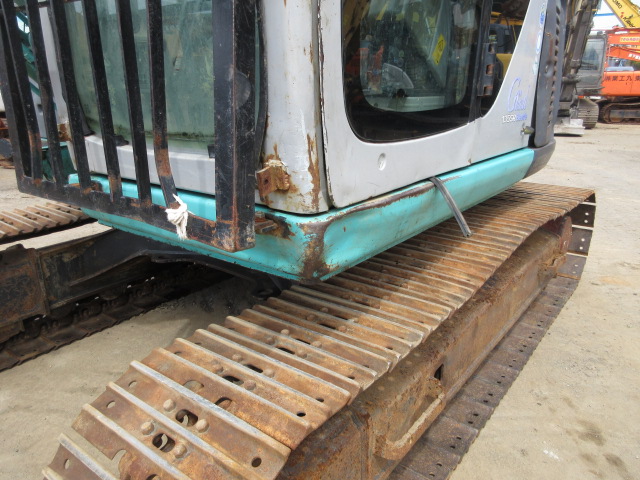 Máy xúc Kobelco Sk135SR-1E 05318 2004