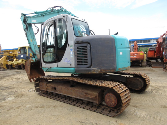 Máy xúc Kobelco Sk135SR-1E 05318 2004