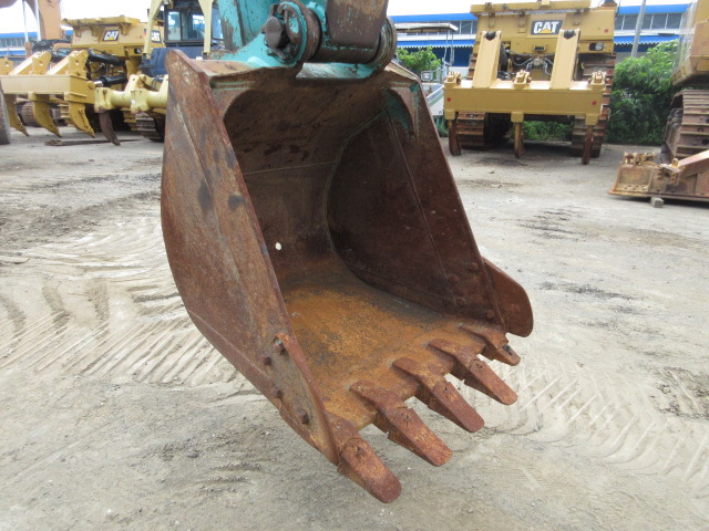 Máy xúc Kobelco Sk135SR-1E 05318 2004