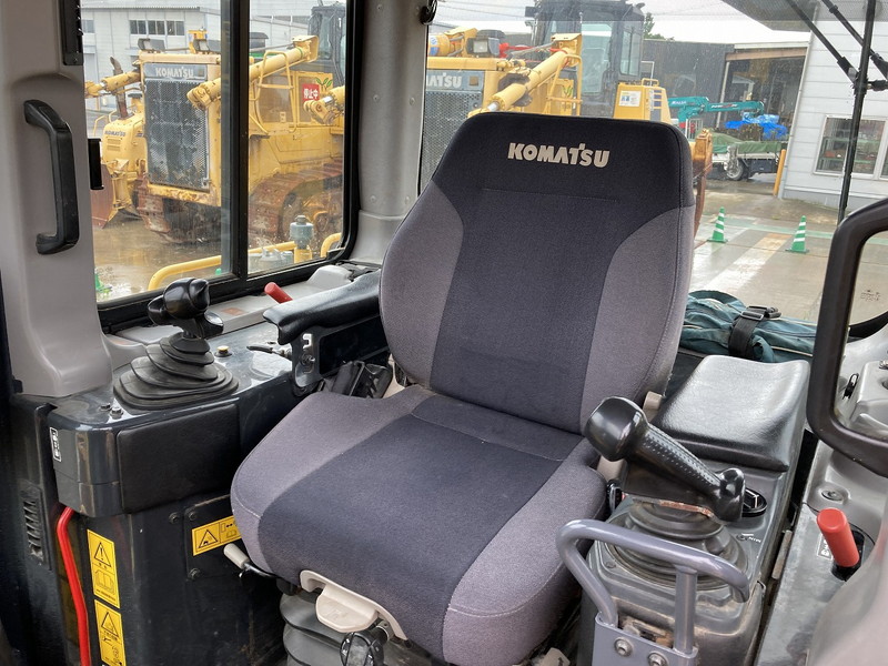 Xe Ủi Komatsu D65PX-17 2014 Nhật Bản