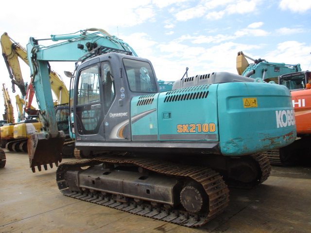 MÁY XÚC KOBELCO SK210D-8 2013 NHẬT BẢN