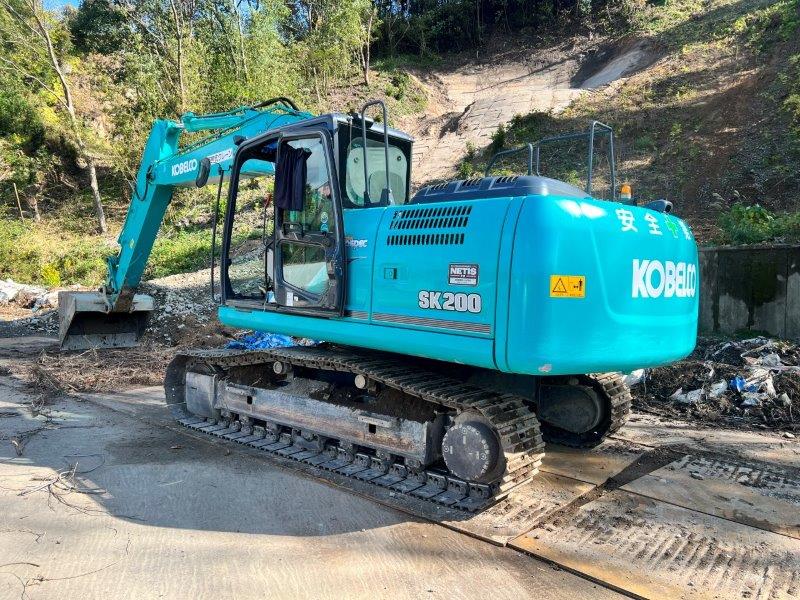 SIÊU PHẨM- KOBELCO SK200-9 2016 NHẬT BẢN