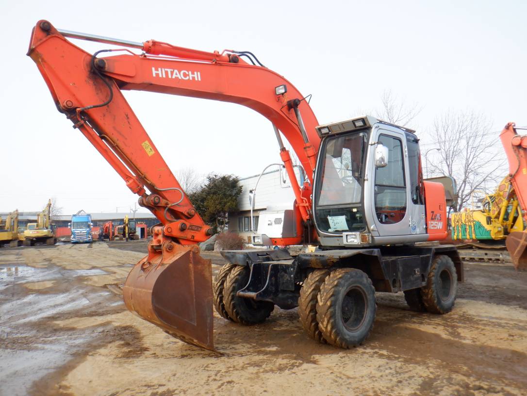 Máy xúc lốp Hitachi ZX125W 6373 2007